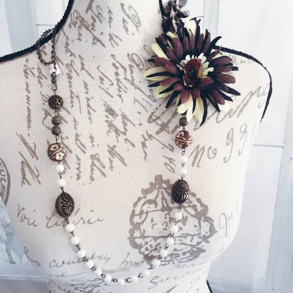 Jewelry - Bronze Floral and Pearl Necklace
